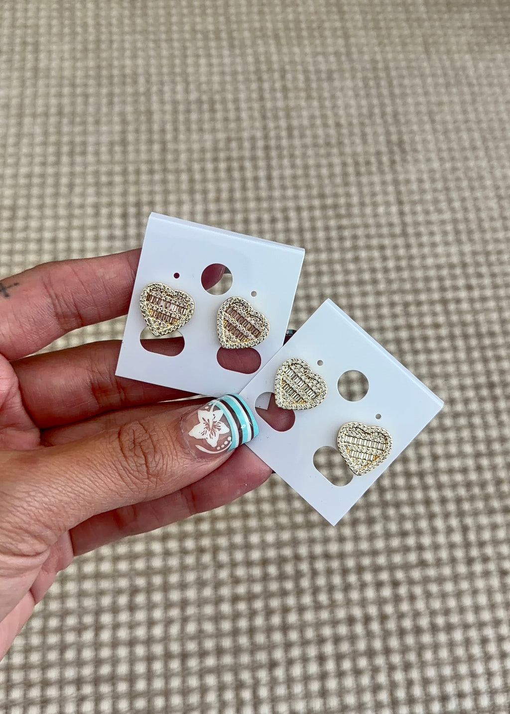 BAGUETTE HRT STUDS