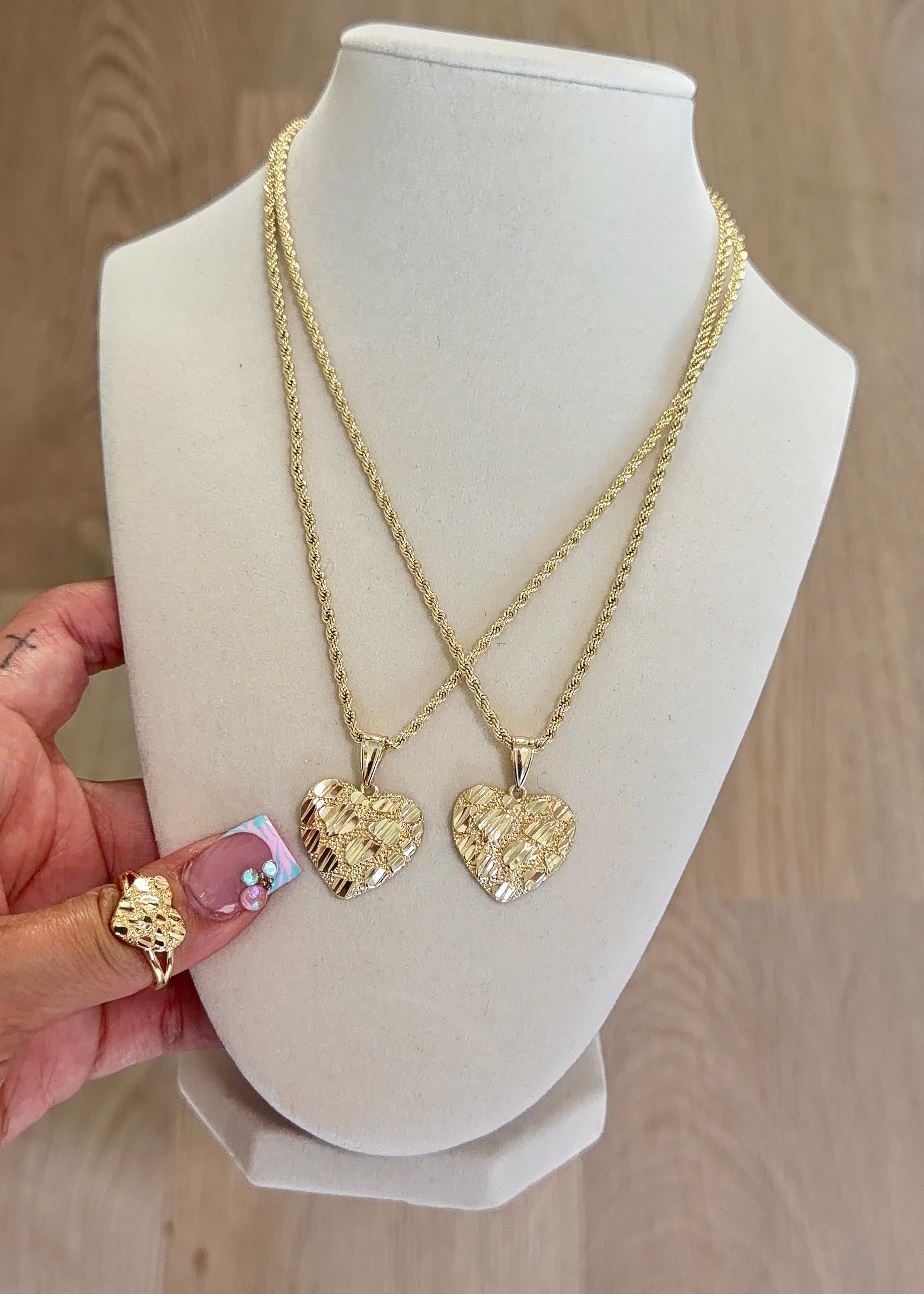 NUGGET HRT NECKLACE