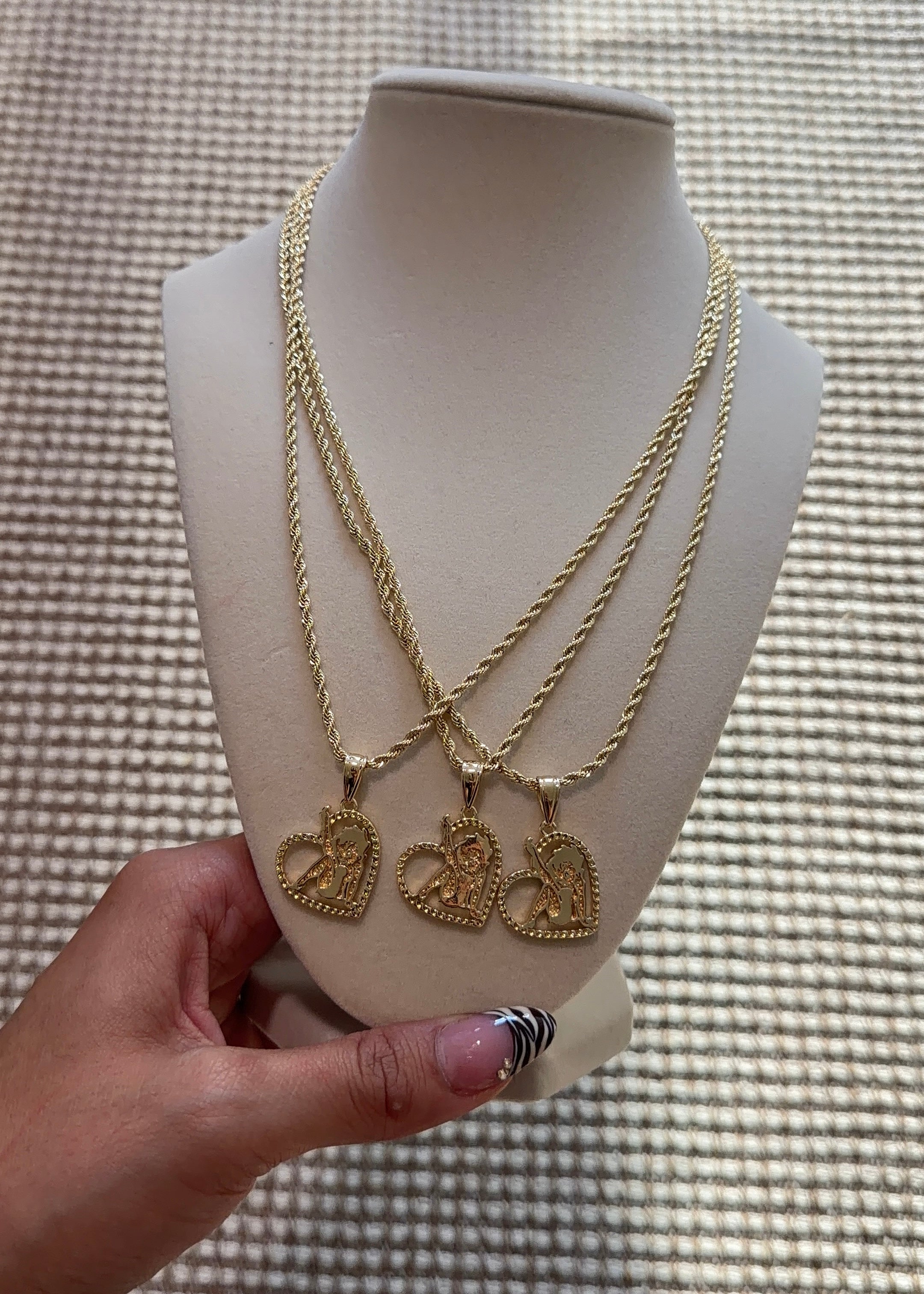 BB HRT NECKLACE