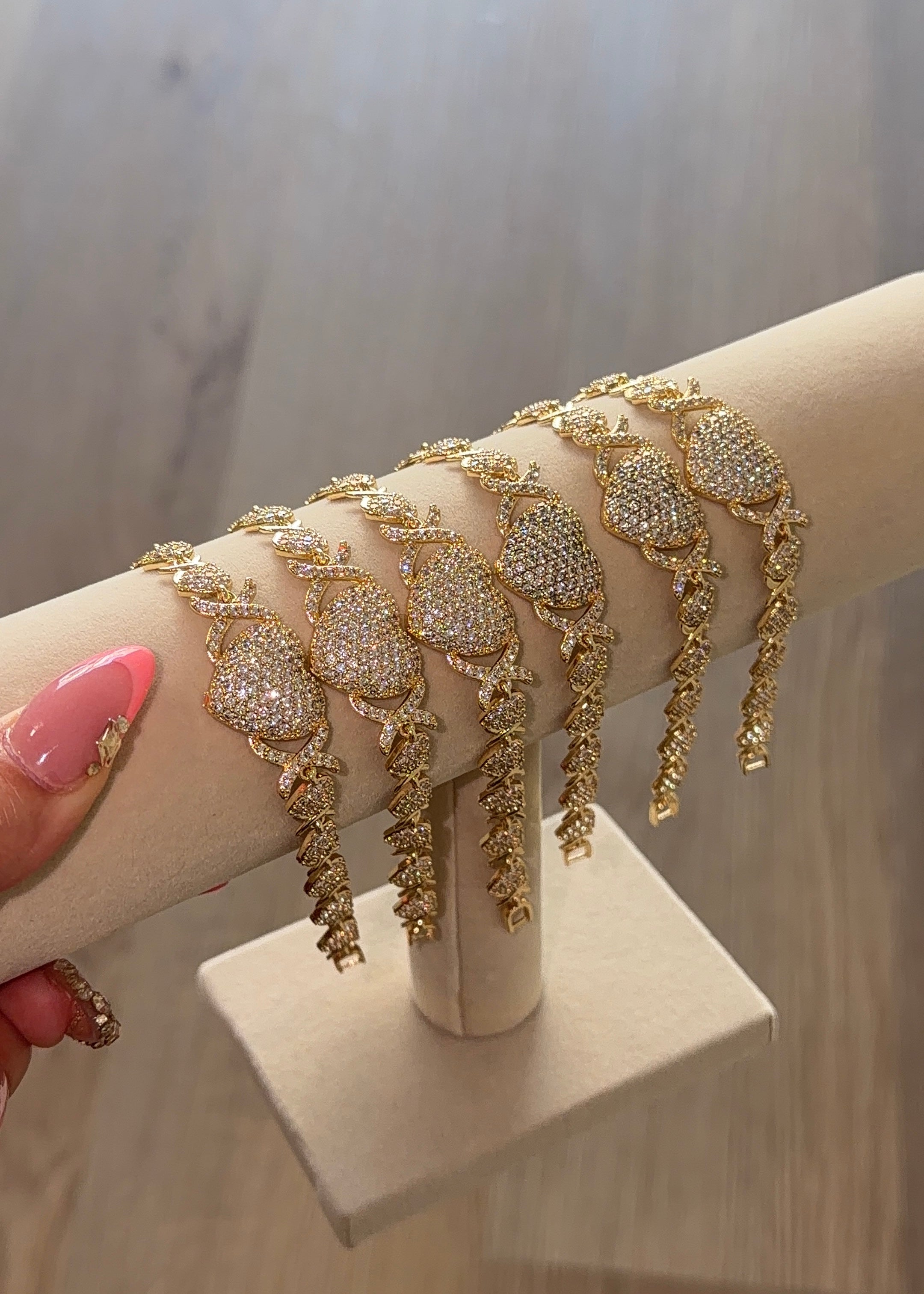 BLINGY XO BRACELET
