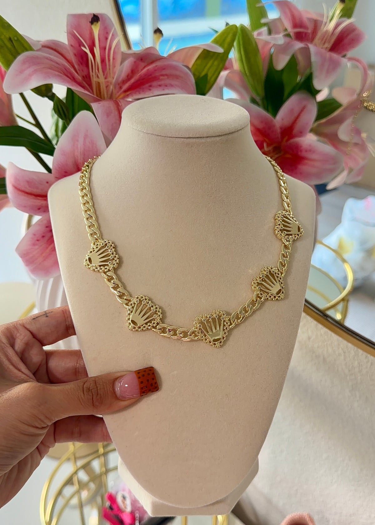 ROLLIE CROWN NECKLACE