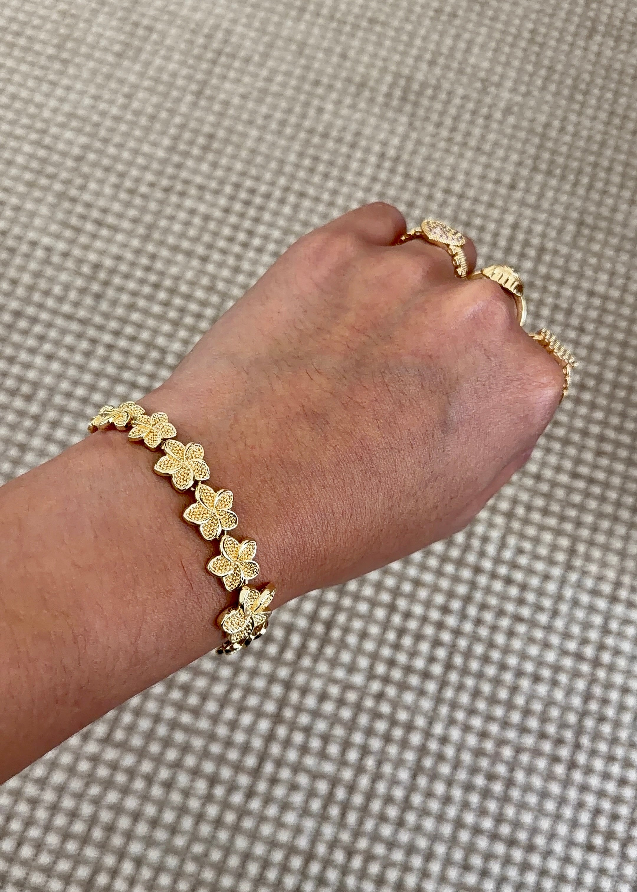 HIBISCUS FLOWER BRACELET