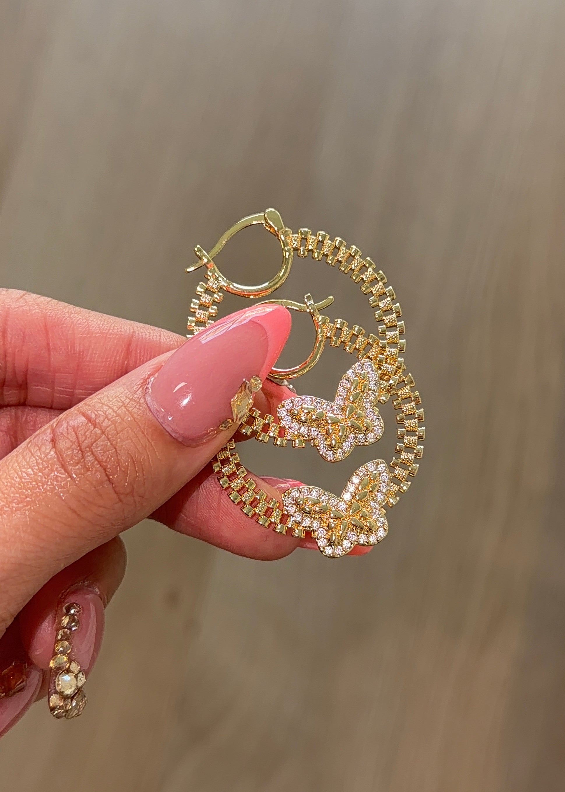 BUTTERFLY NUGGET ROLLIE HOOPS