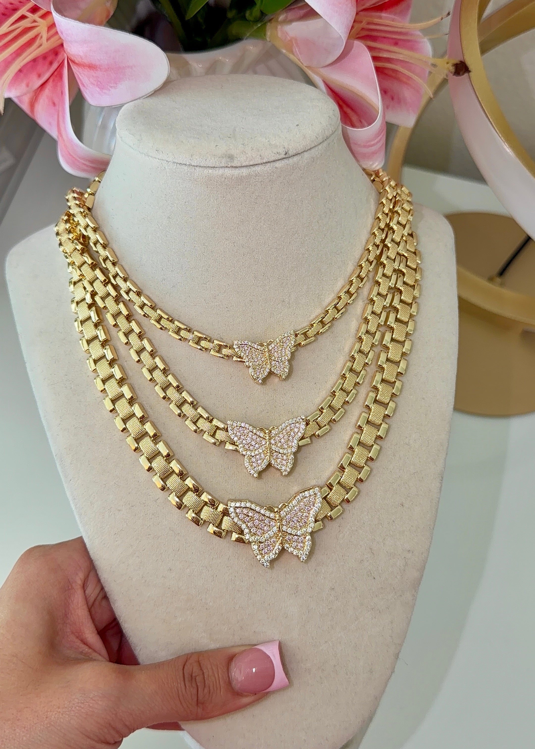 PINK BUTTERFLY CHAIN