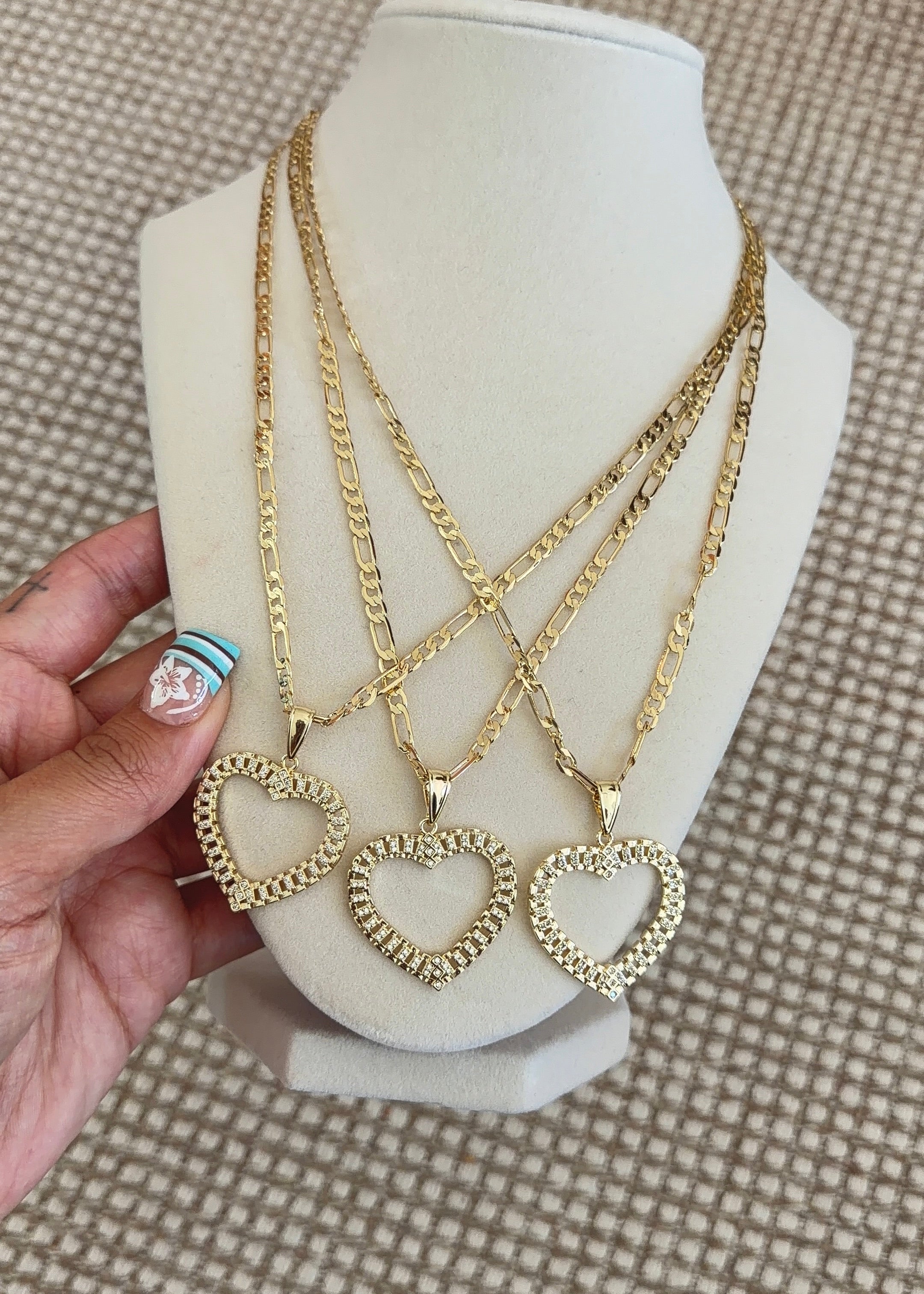 JUMBO HRT ROLLIE NECKLACE