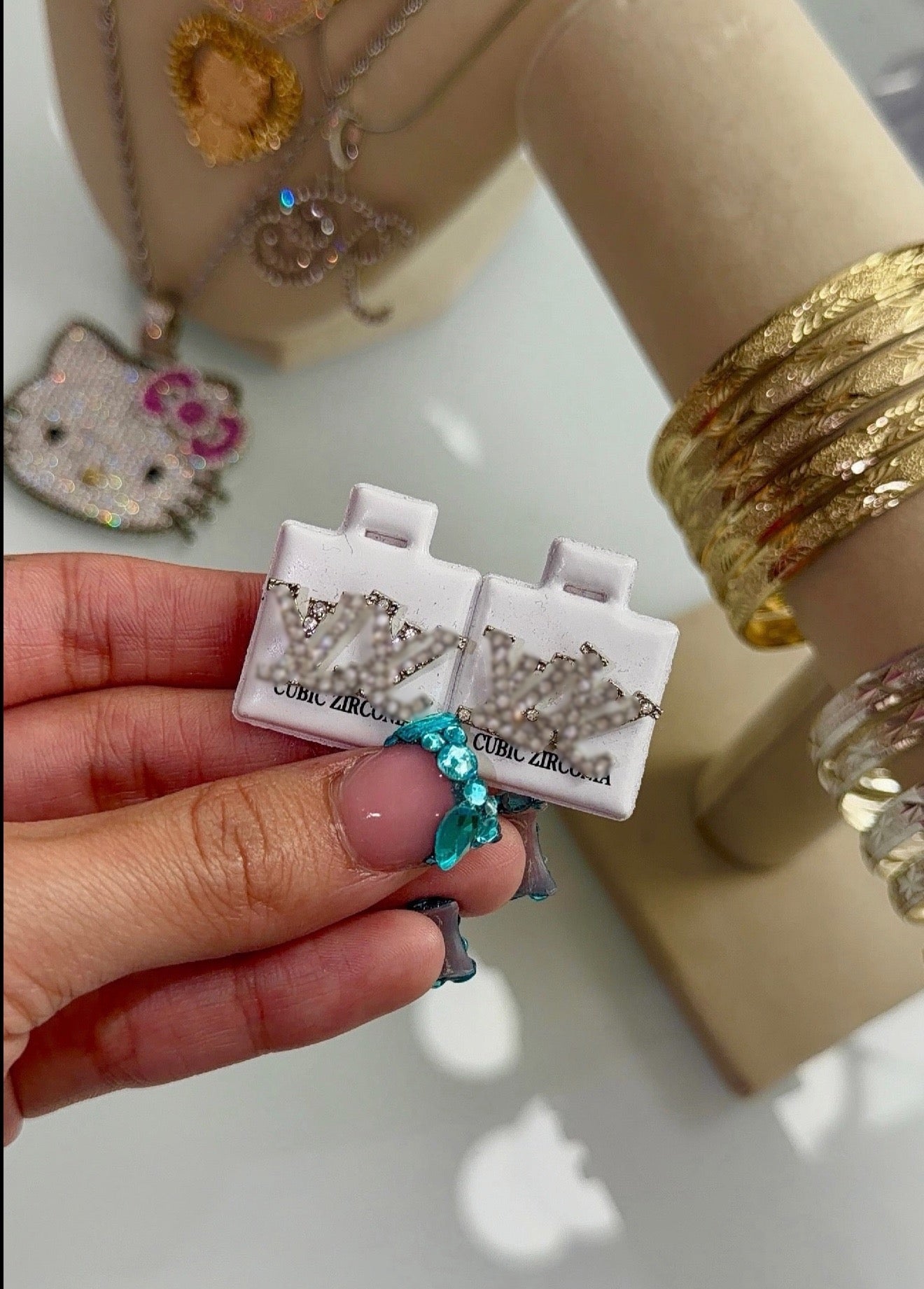 JUMBO LUXE STUDS