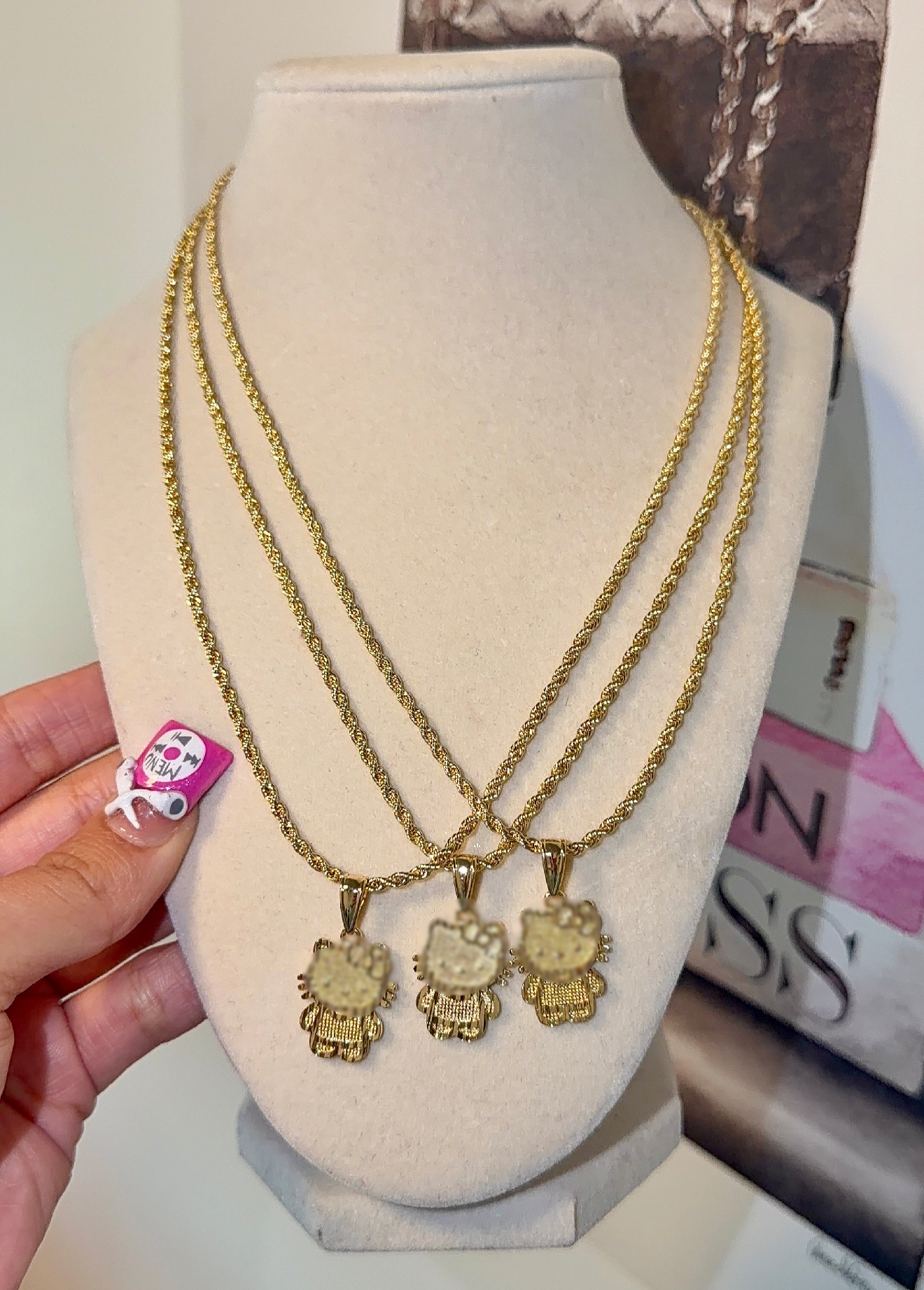 ICON BODY NECKLACE